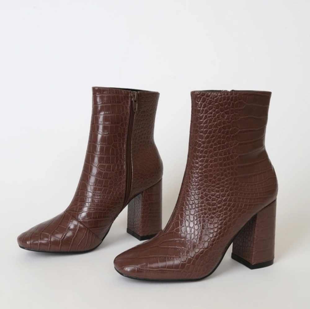 Lulus Brown Crocodile High Heel Mid-Calf Boots size 8